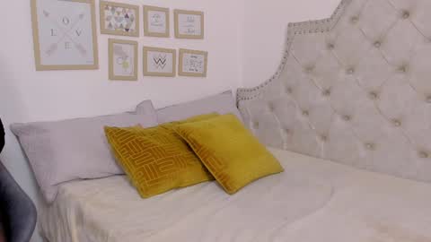 luna_valle online show from 02/28/25, 02:31