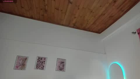 luna_velveth1 online show from 04/20/26, 11:35