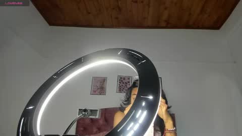 luna_velveth1 online show from 04/23/26, 10:47