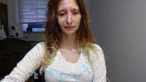 Snapshot of luna_xsensual chatting on 10/01/25, 05:46 L U N A online show from 10/01/25, 05:46