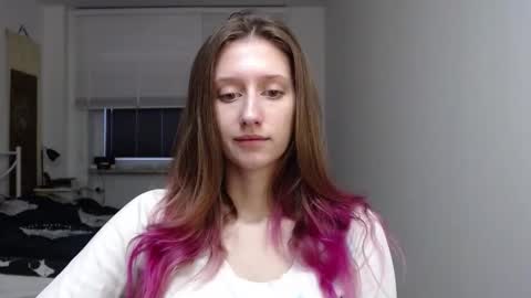 Snapshot of luna_xsensual chatting on 11/18/25, 06:40 L U N A online show from 11/18/25, 06:40