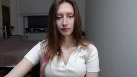 L U N A  online show from 01/07/26, 06:38