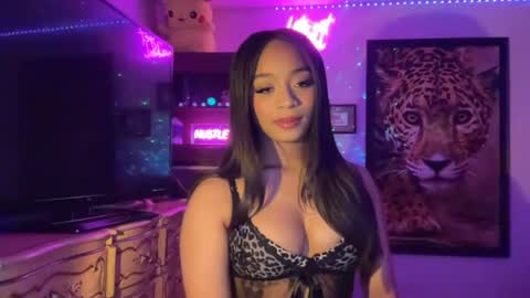 Snapshot of lunaa_11 chatting on 06/27/26, 07:13 lunaa_11 online show from 06/27/26, 07:13