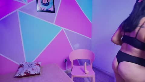 lunaa____ online show from 04/23/26, 09:06