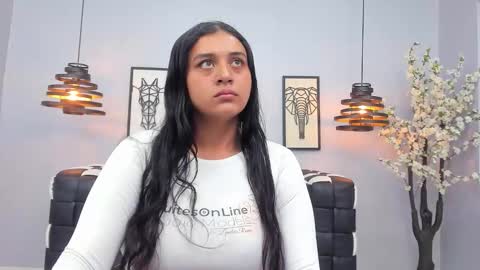 Snapshot of lunaa_abril chatting on 02/26/26, 12:15 Luna Abril online show from 02/26/26, 12:15