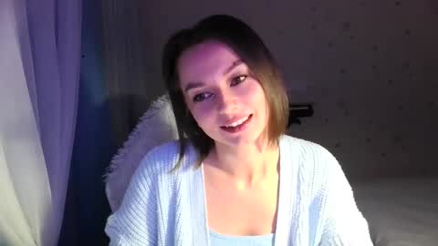 lunaa_bluee online show from 10/24/25, 04:25