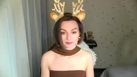 lunaa_bluee online show from 12/22/25, 09:56