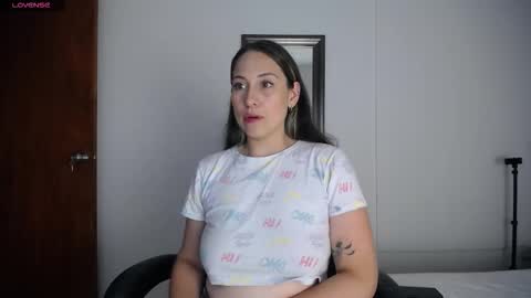 Snapshot of lunaa_candyy chatting on 11/12/25, 11:54 lunaa candyy online show from 11/12/25, 11:54