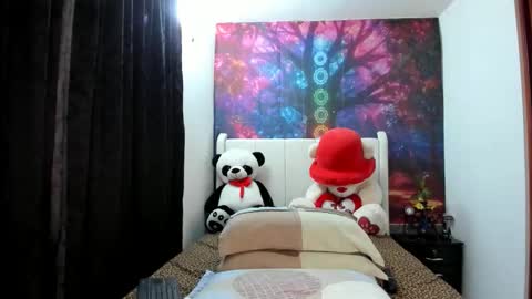 lunaa mayer online show from 11/08/25, 01:06