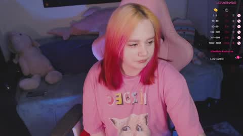 Snapshot of lunaali chatting on 06/01/26, 03:25 Li online show from 06/01/26, 03:25