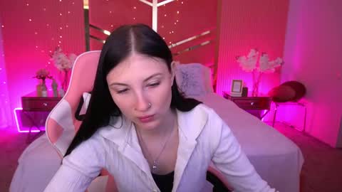 lunaamay online show from 04/27/26, 06:33