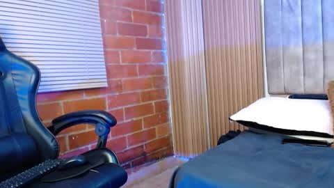 Luna online show from 12/04/25, 03:38