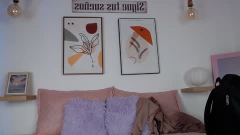 Luna online show from 12/18/25, 03:01