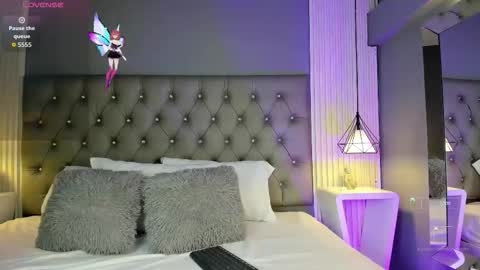 Luna  online show from 11/05/25, 05:02