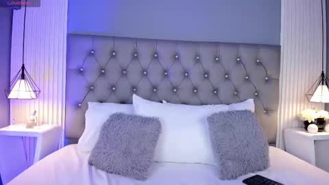 Luna  online show from 12/04/25, 05:32