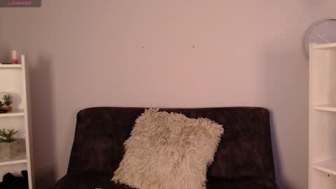 Luna Clarx online show from 12/22/25, 12:24