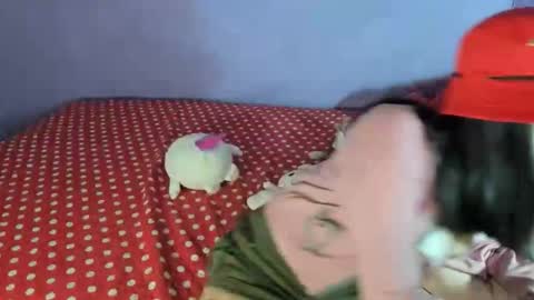 Snapshot of lunacristal_moon chatting on 04/17/26, 03:20 lunacristal_moon online show from 04/17/26, 03:20