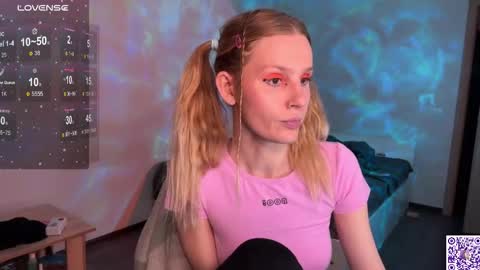 Snapshot of lunacyy chatting on 10/05/25, 08:18 Britney online show from 10/05/25, 08:18