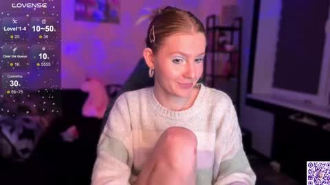 Snapshot of lunacyy chatting on 11/13/25, 11:25 Britney online show from 11/13/25, 11:25