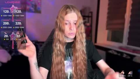 Snapshot of lunacyy chatting on 12/03/25, 05:11 Britney online show from 12/03/25, 05:11