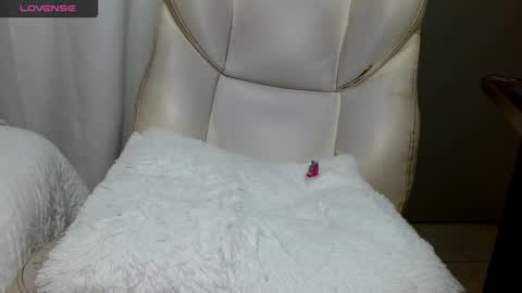 Luna Dread online show from 10/09/25, 05:16