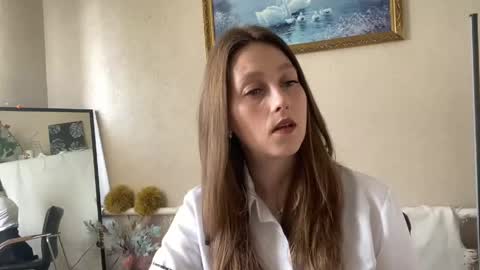 lunafeather online show from 04/25/26, 05:54