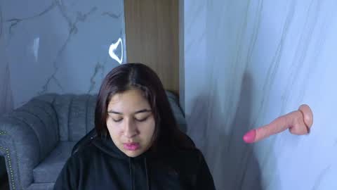 Lunafemme tf online show from 04/22/26, 03:09