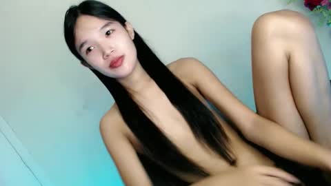 lunafoxx_ online show from 04/20/26, 11:06