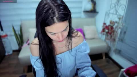 Luna online show from 12/21/25, 12:51