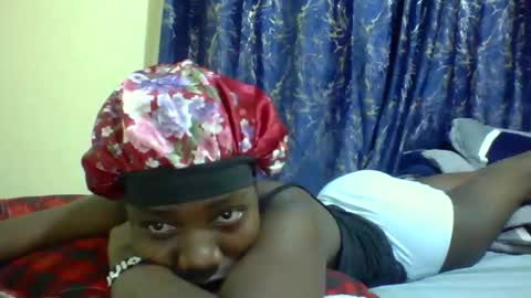 Snapshot of lunah_kitty chatting on 05/12/26, 09:01 lunah_kitty online show from 05/12/26, 09:01