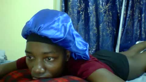 Snapshot of lunah_kitty chatting on 05/16/26, 07:49 lunah_kitty online show from 05/16/26, 07:49