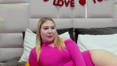 LunaHouston online show from 02/23/25, 07:07