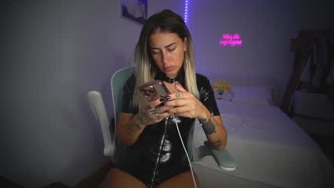 Laura online show from 10/10/25, 08:35