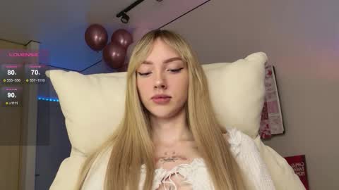 Luna online show from 11/29/25, 10:24