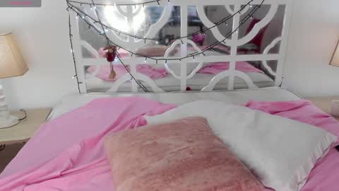 Snapshot of lunalasman chatting on 01/02/25, 03:29 Luna Lasman online show from 01/02/25, 03:29