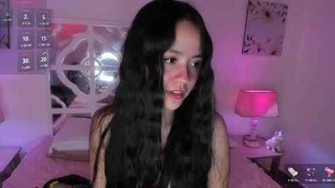 Snapshot of lunalasman chatting on 01/17/25, 12:10 Luna Lasman online show from 01/17/25, 12:10