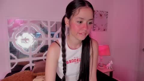 Snapshot of lunalasman chatting on 01/24/25, 11:48 Luna Lasman online show from 01/24/25, 11:48