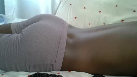 lunalove22_ online show from 02/06/26, 07:45