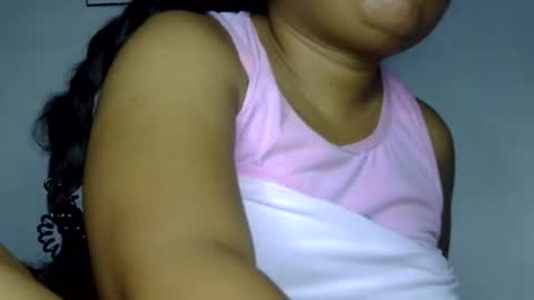 Snapshot of lunalove90 chatting on 02/18/26, 10:06 i am alessandra online show from 02/18/26, 10:06