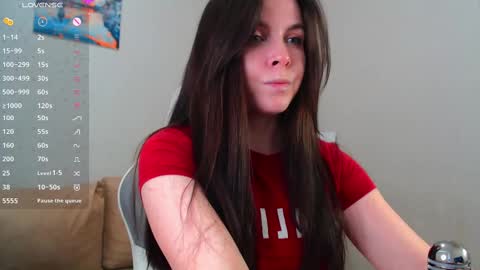 Luna online show from 02/13/25, 10:23