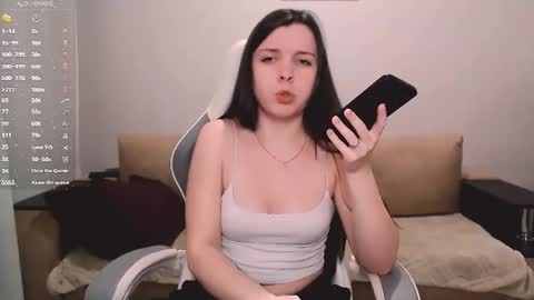 Luna online show from 03/10/26, 05:07