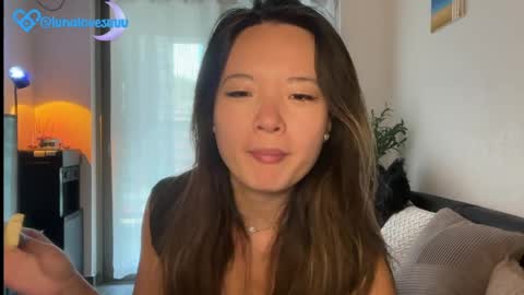 Luna online show from 04/01/26, 01:28