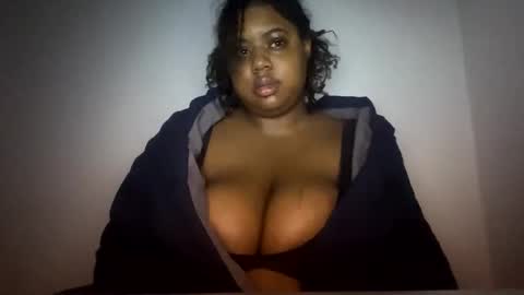 lunamoth00 online show from 02/10/26, 12:20