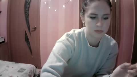 Snapshot of lunamystique_ chatting on 01/28/25, 11:28 lunamystique_ online show from 01/28/25, 11:28