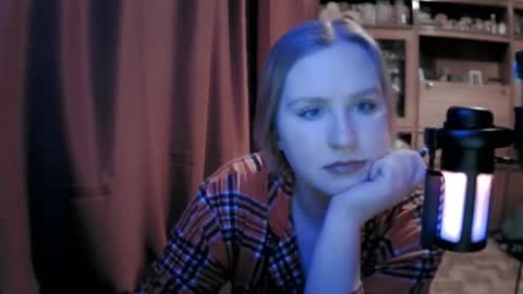 lunamystique_ online show from 02/18/26, 02:07