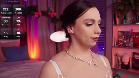 Luna  next streams Mon Fri Sat Sun 8pm-5am gmt0 online show from 12/26/24, 08:53