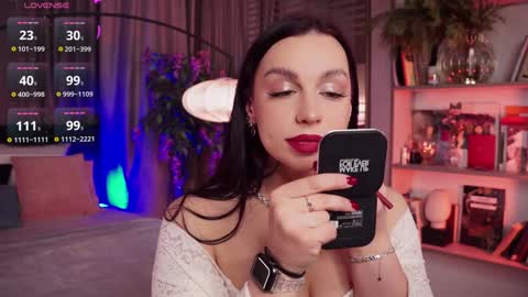 Luna  next streams Mon Fri Sat Sun 8pm-5am gmt0 online show from 01/11/25, 08:43