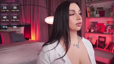 Luna  next streams Mon Fri Sat Sun 8pm-5am gmt0 online show from 01/24/25, 08:32