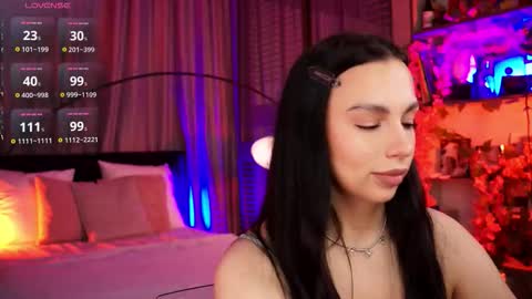 Luna  next streams Mon Fri Sat Sun 8pm-5am gmt0 online show from 10/07/25, 08:39