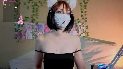 Snapshot of lunanyanmi chatting on 05/13/26, 03:42 Luna online show from 05/13/26, 03:42